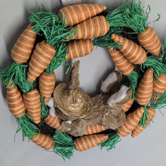 Whimsical Carrot and Bunny Wreath - Picture 6 of 9